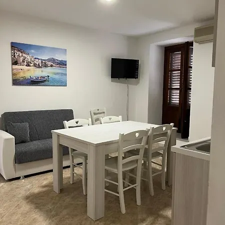 John's House Apartment Cefalù